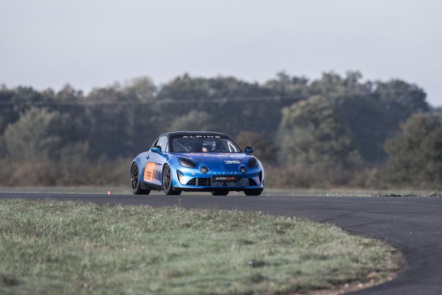  Alpine A110 Cup 2017 года  (фото 46 из 49)